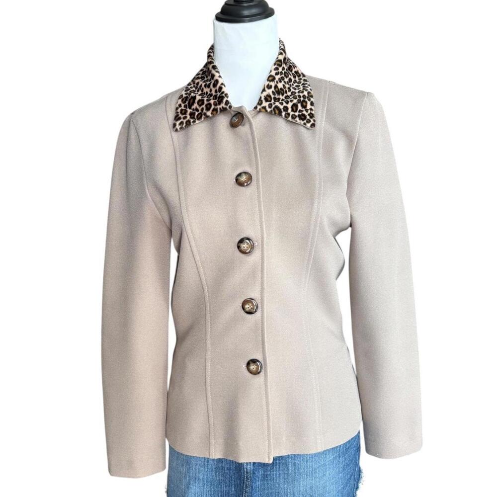 90s La Belle tan button up jacket with leopard print collar